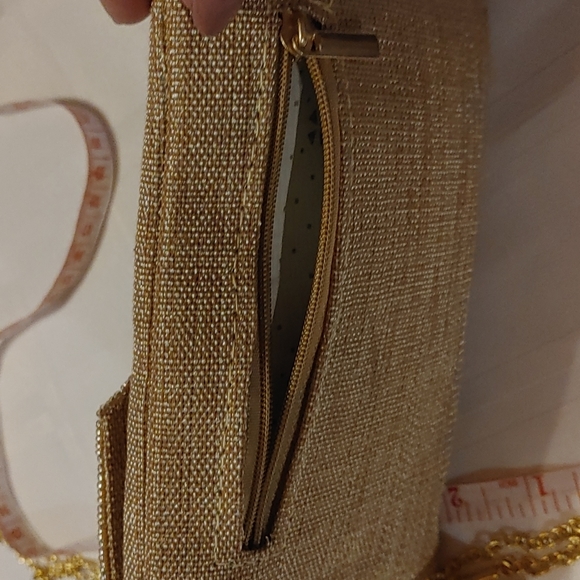 Clutch Purse with Strap and Saree Clip - Picture 11 of 12